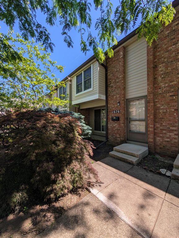 1676 Van Pelt Street, 76, Columbus, OH 43220