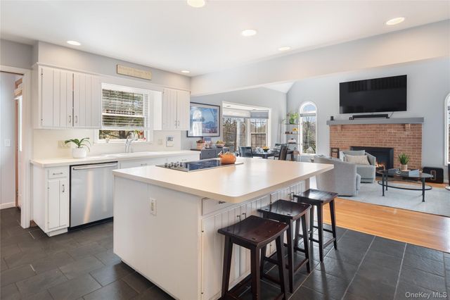 230 Ridgecrest Road, Briarcliff Manor, NY 10510