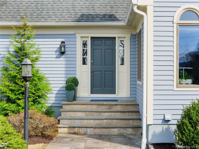 230 Ridgecrest Road, Briarcliff Manor, NY 10510