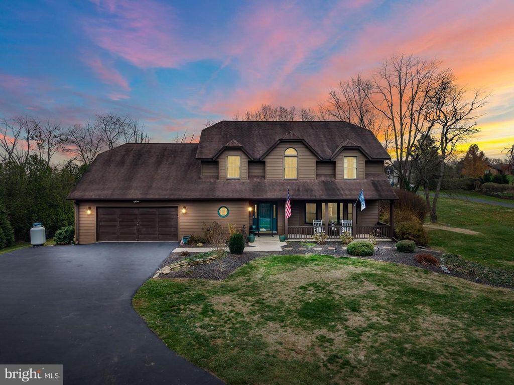 21 SKYLINE DR, Mechanicsburg, PA 17050