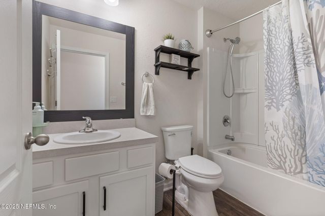 2405 OAK STREAM Drive, Green Cove Springs, FL 32043