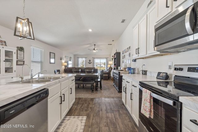 2405 OAK STREAM Drive, Green Cove Springs, FL 32043