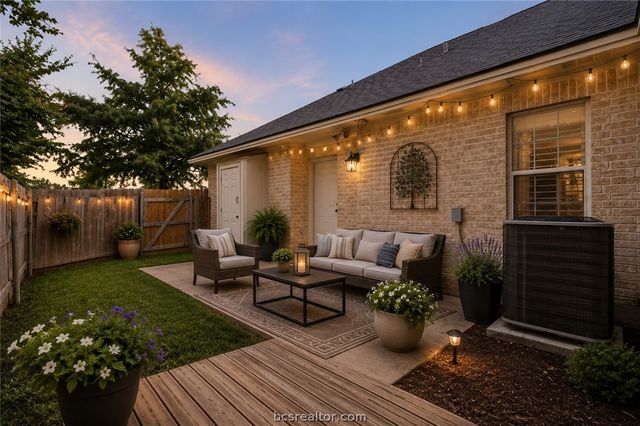 300 Fraternity, College Station, TX 77845