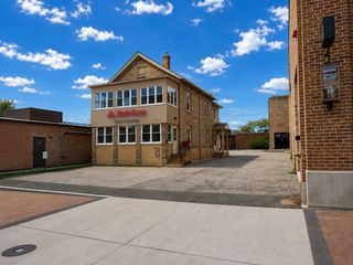 1907 2nd Street 200, Highland Park, IL 60035