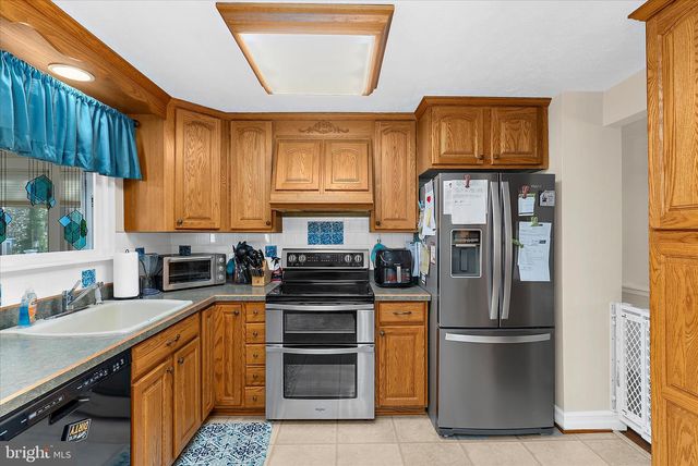 379 DUBLIN DR, Glen Burnie, MD 21060