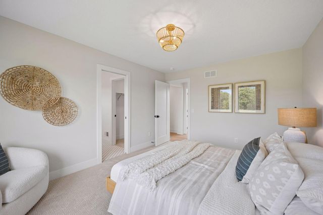 5946 Kochs Crossing, Independence, MN 55359