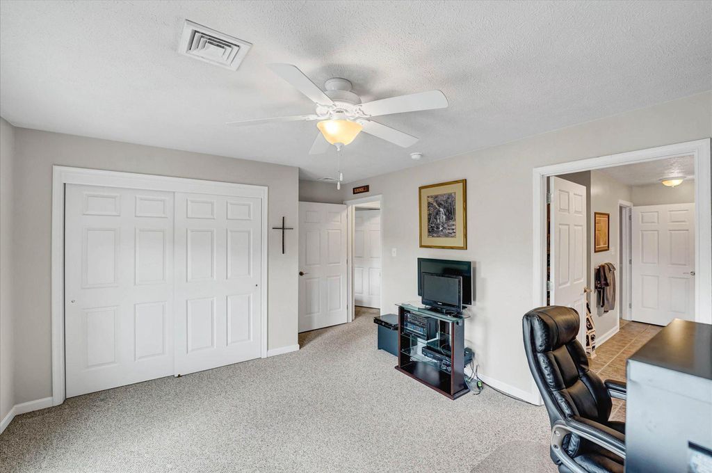 Image 13 of property listing at 131 ALMA MATER CT #A, State College, PA 16803