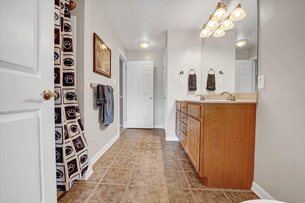 Image 14 of property listing at 131 ALMA MATER CT #A, State College, PA 16803
