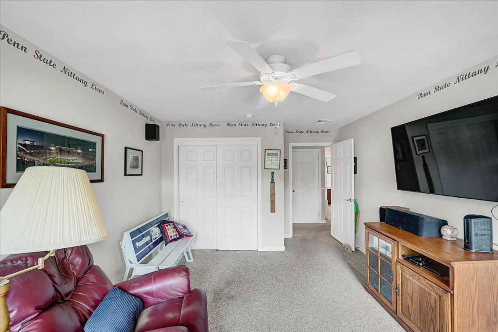 Image 17 of property listing at 131 ALMA MATER CT #A, State College, PA 16803