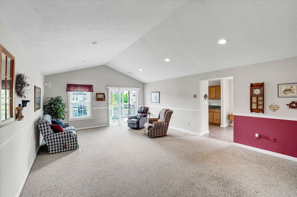 Image 18 of property listing at 131 ALMA MATER CT #A, State College, PA 16803