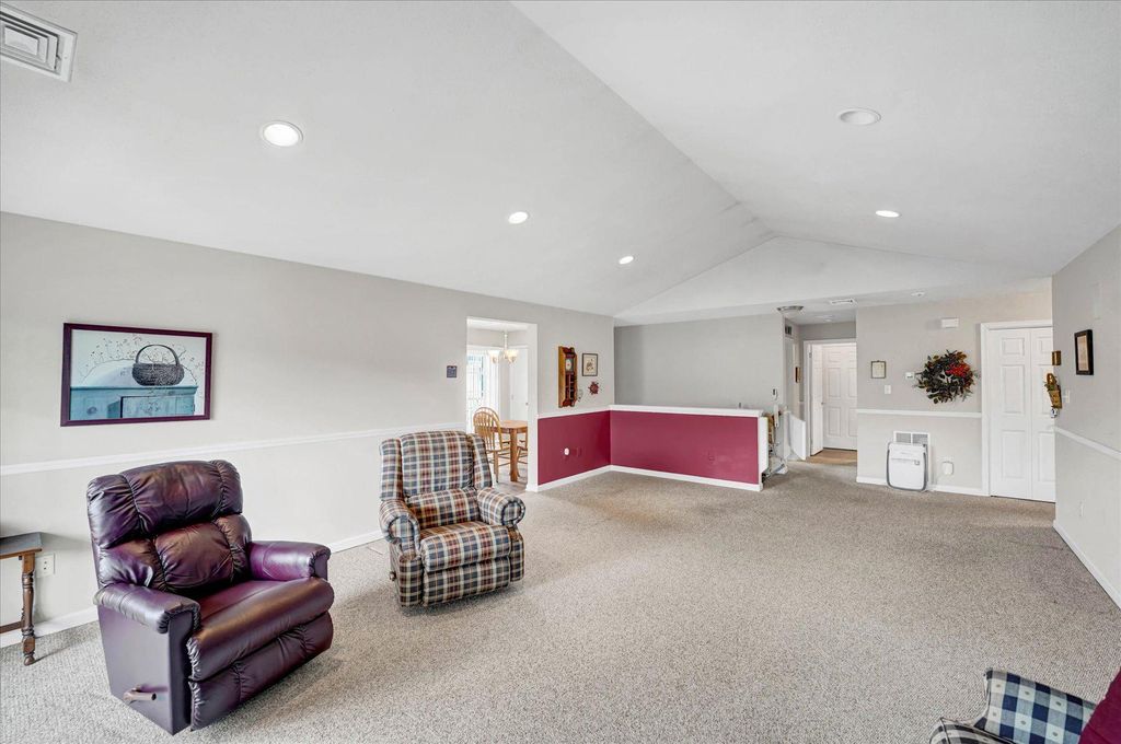 Image 19 of property listing at 131 ALMA MATER CT #A, State College, PA 16803