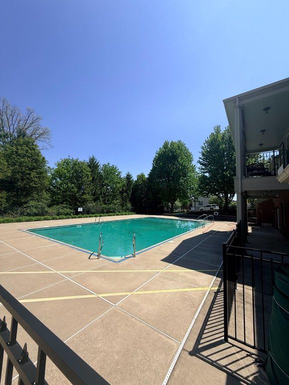 Image 28 of property listing at 131 ALMA MATER CT #A, State College, PA 16803