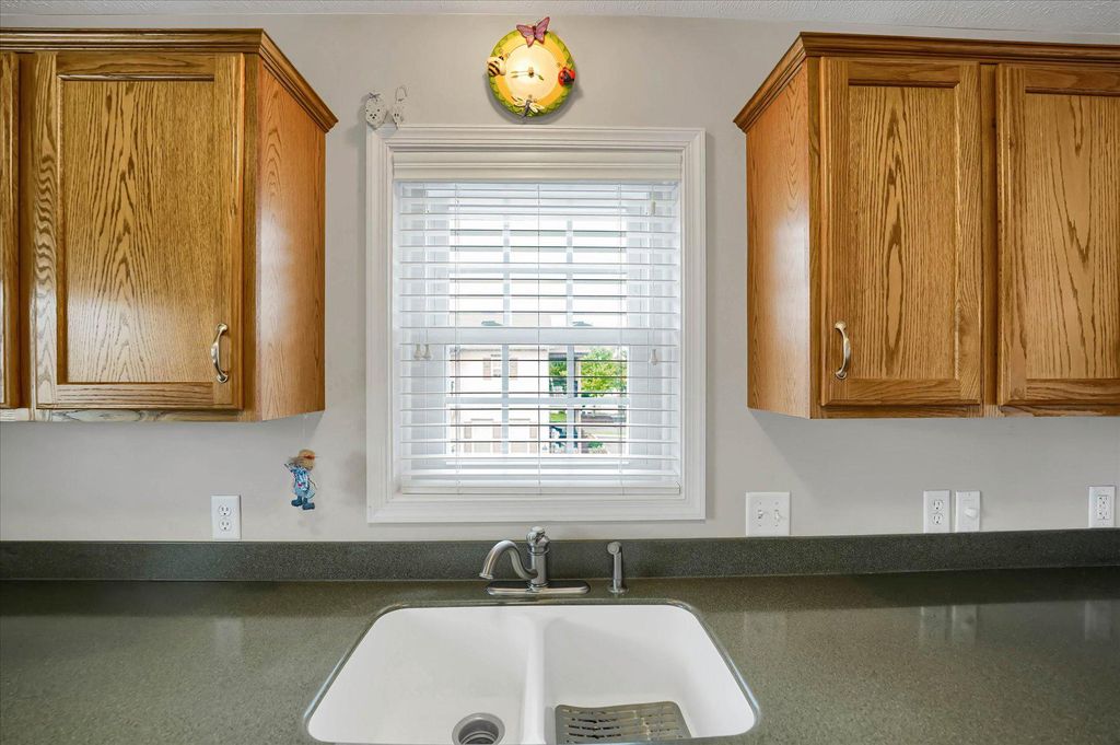 Image 4 of property listing at 131 ALMA MATER CT #A, State College, PA 16803