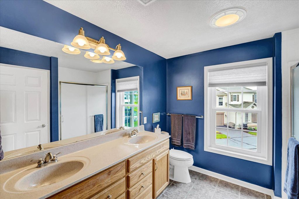 Image 9 of property listing at 131 ALMA MATER CT #A, State College, PA 16803