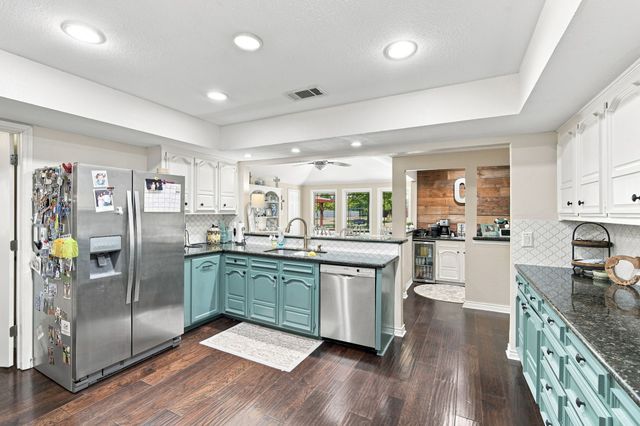 210 Rock Springs Court, Waxahachie, TX 75165