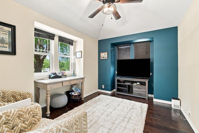 210 Rock Springs Court, Waxahachie, TX 75165