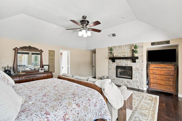 210 Rock Springs Court, Waxahachie, TX 75165