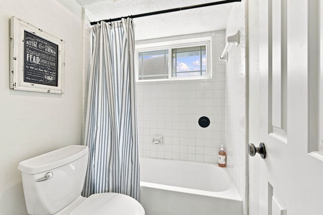 210 Rock Springs Court, Waxahachie, TX 75165