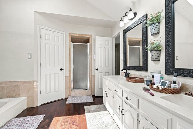 210 Rock Springs Court, Waxahachie, TX 75165