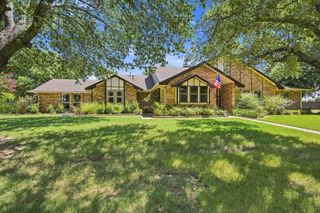 210 Rock Springs Court, Waxahachie, TX 75165