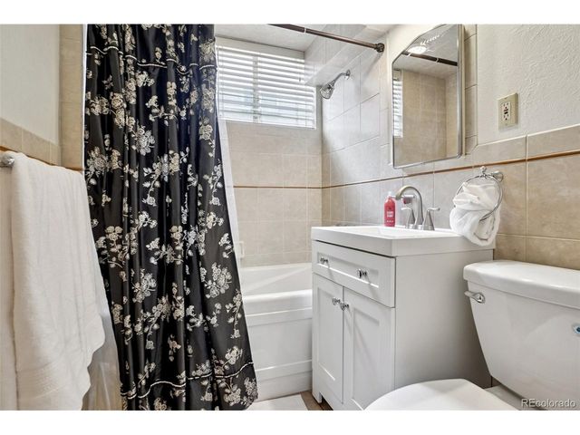 4216 Ammons St, Wheat Ridge, CO 80033