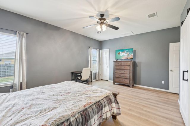 211 Almquist ST, Hutto, TX 78634