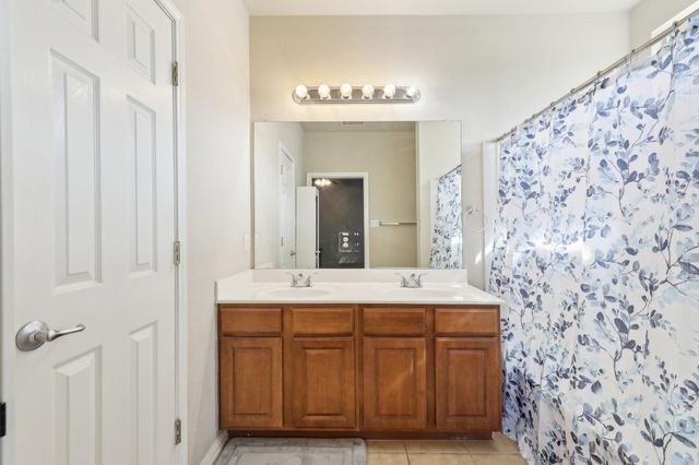 211 Almquist ST, Hutto, TX 78634