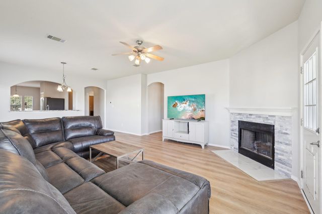 211 Almquist ST, Hutto, TX 78634