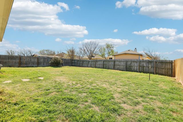 211 Almquist ST, Hutto, TX 78634