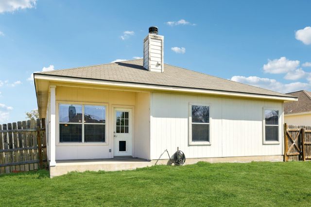 211 Almquist ST, Hutto, TX 78634