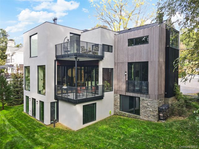 95 N Broadway, Irvington, NY 10533