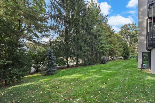 95 N Broadway, Irvington, NY 10533