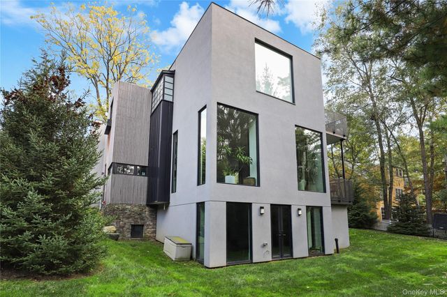 95 N Broadway, Irvington, NY 10533