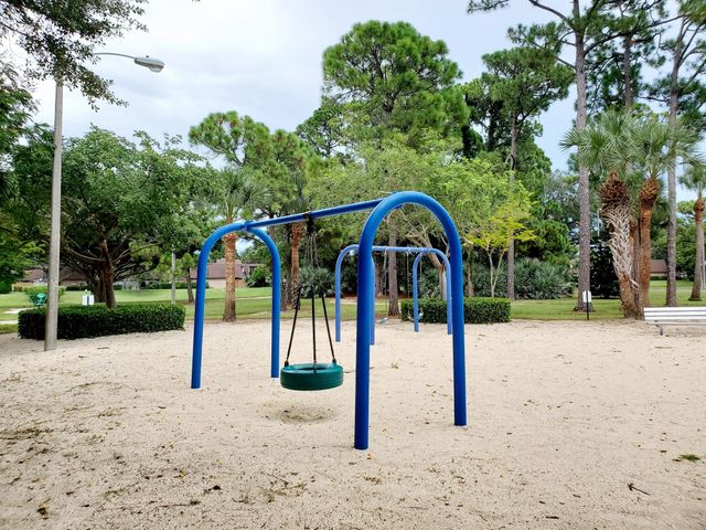 819 8th Lane, Palm Beach Gardens, FL 33418