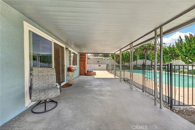 922 S Eureka, Redlands, CA 92373