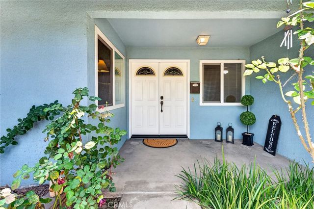 922 S Eureka, Redlands, CA 92373