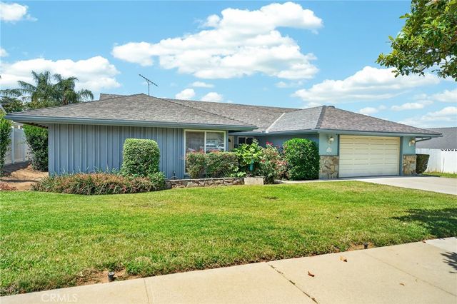 922 S Eureka, Redlands, CA 92373