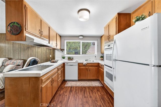 922 S Eureka, Redlands, CA 92373