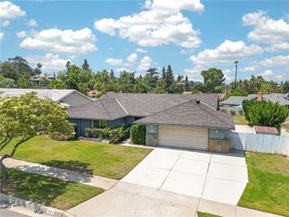 922 S Eureka, Redlands, CA 92373