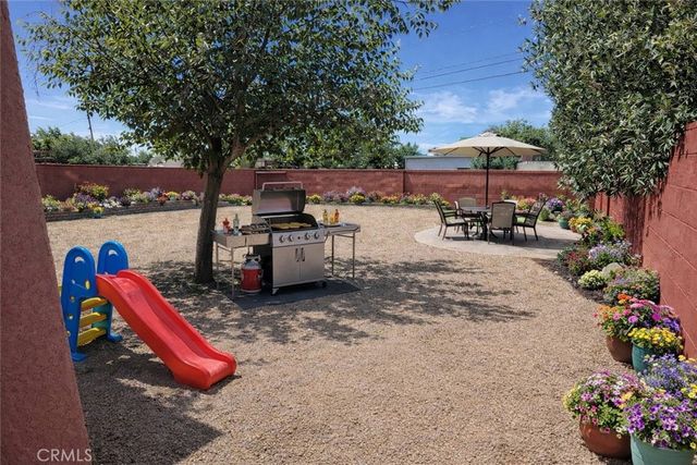 38527 Pond, Palmdale, CA 93550