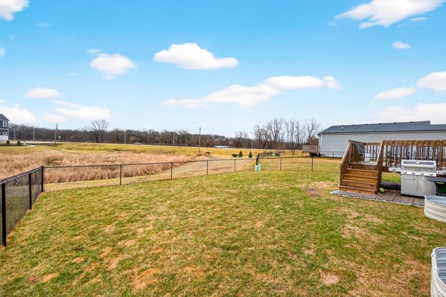 1718 S Redtail Avenue, West Des Moines, IA 50265