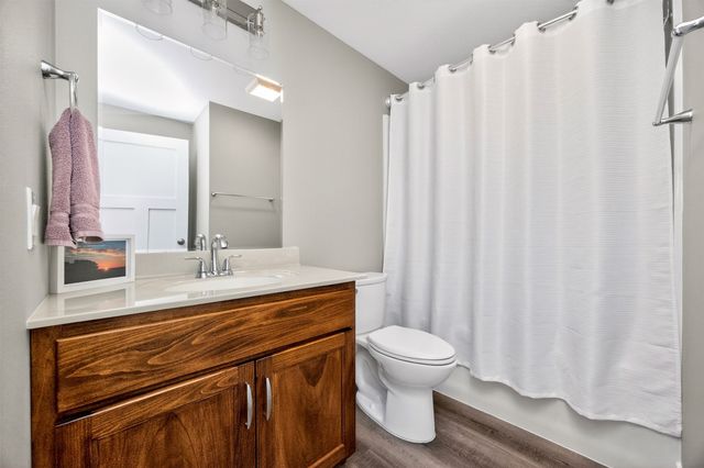 1718 S Redtail Avenue, West Des Moines, IA 50265