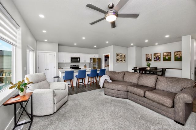 1718 S Redtail Avenue, West Des Moines, IA 50265