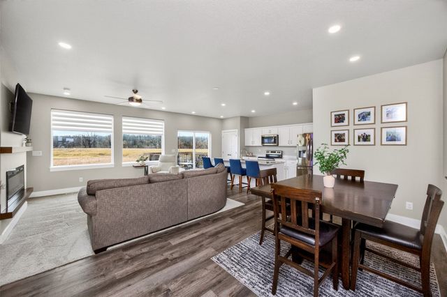 1718 S Redtail Avenue, West Des Moines, IA 50265