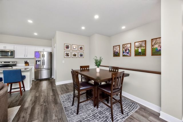 1718 S Redtail Avenue, West Des Moines, IA 50265