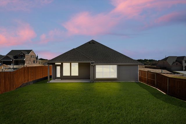 541 Waterford Park Boulevard, Weatherford, TX 76087