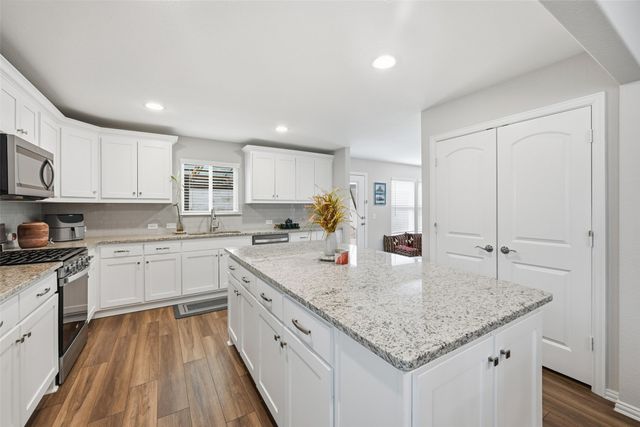 200 Sleepy Willow Lane, Mckinney, TX 75071