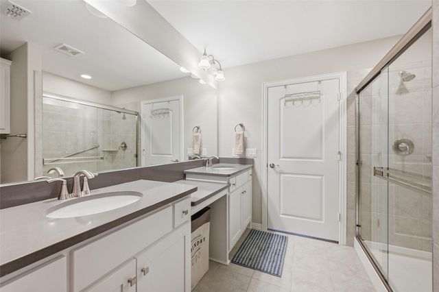 200 Sleepy Willow Lane, Mckinney, TX 75071