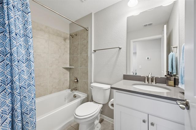 200 Sleepy Willow Lane, Mckinney, TX 75071