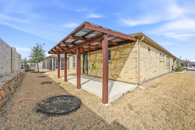 200 Sleepy Willow Lane, Mckinney, TX 75071